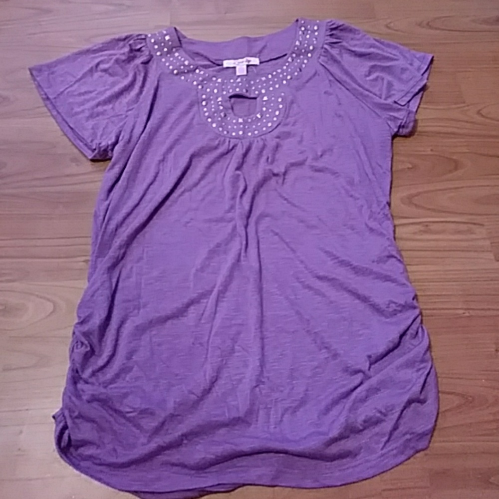 NWOT studded keyhole top